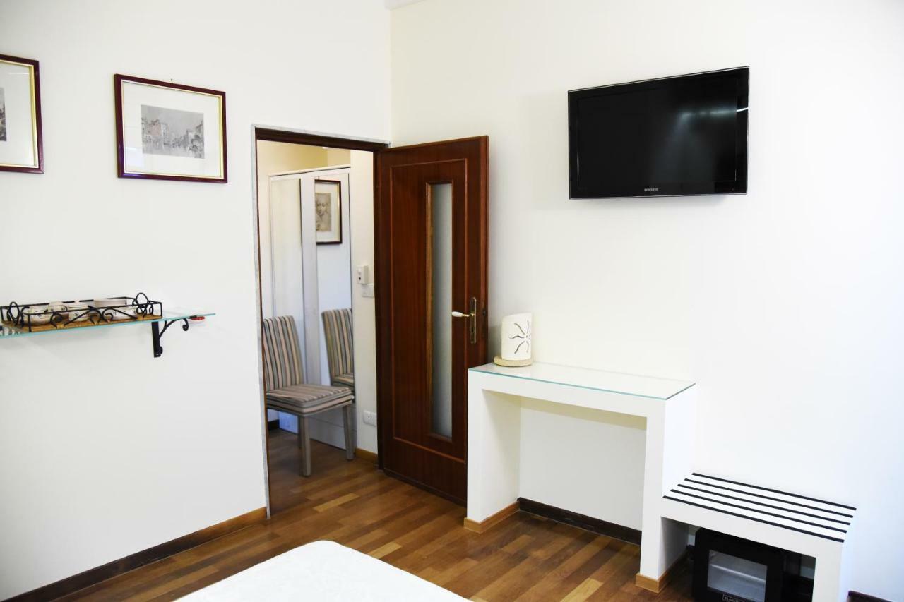 B&B Al Vecchio Glicine 토레깐느 외부 사진